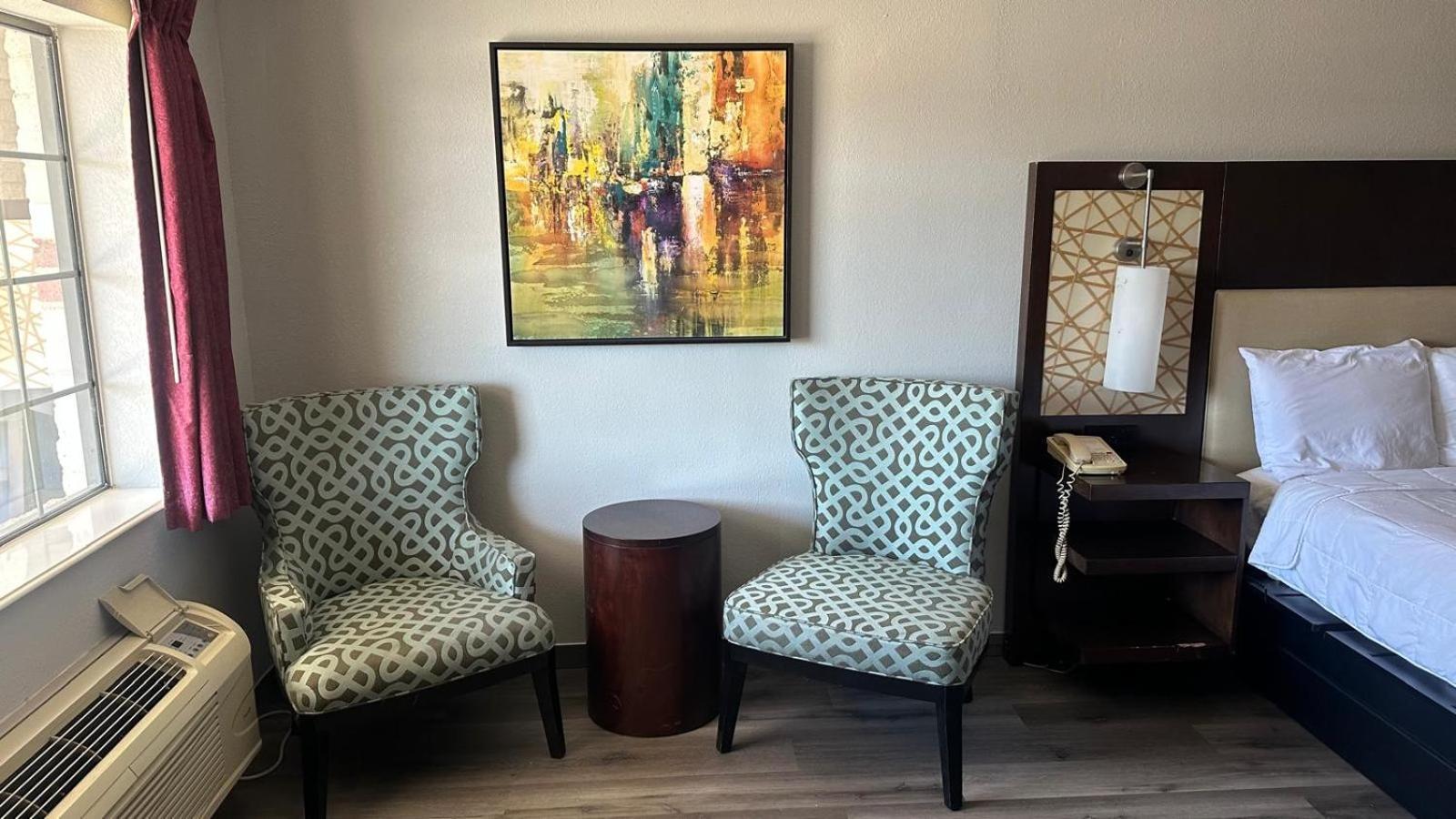 Executive Inn & Suites West Columbia Екстериор снимка