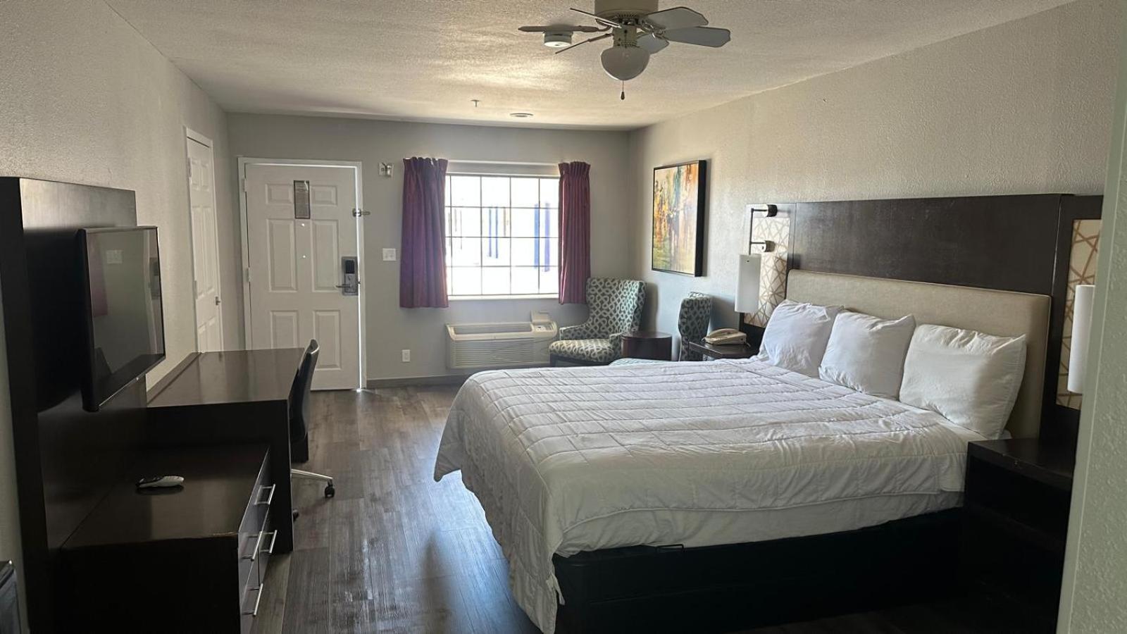 Executive Inn & Suites West Columbia Екстериор снимка